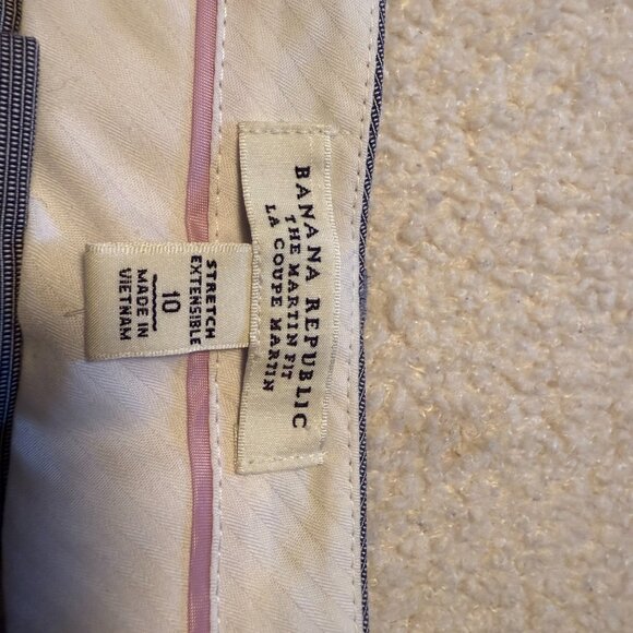 Banana Republic Grey ankle length Pant EUC - Picture 3 of 3